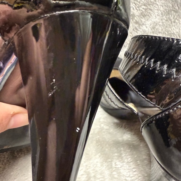 MICHAEL Michael Kors Black Patent Leather Heels - Picture 7 of 11